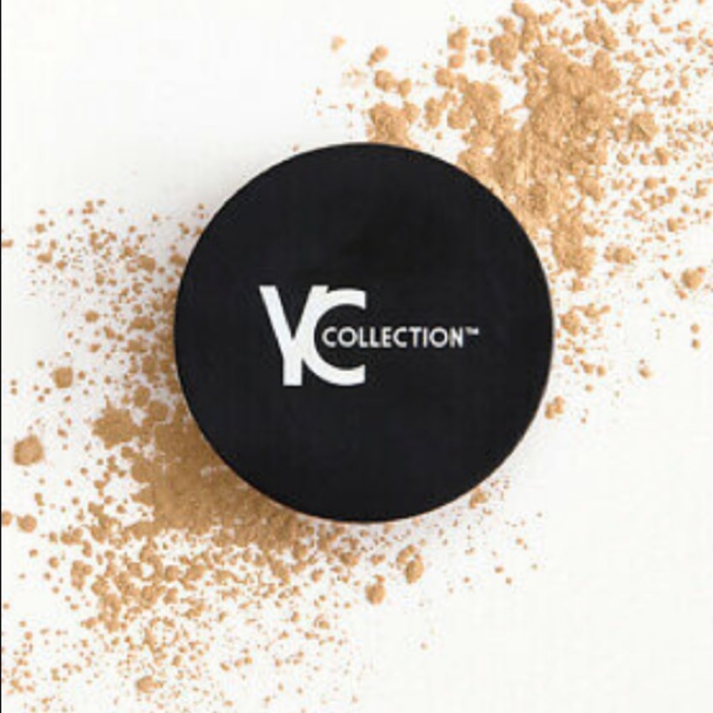 Loose setting powder, translucent.